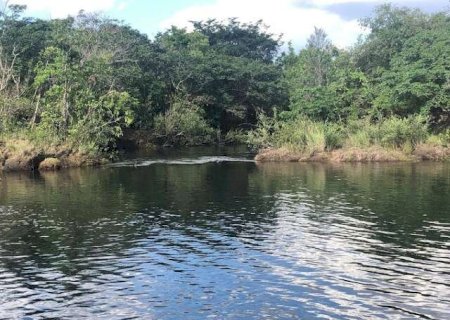Douradense morre afogado ao tentar atravessar rio com o pai em Goiás>