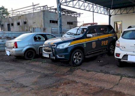 PRF recupera veículo e prende batedor em Ivinhema>