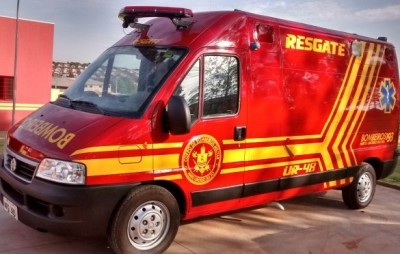 Carro colide em traseira de trator entre Indápolis e Lagoa Bonita
