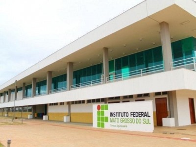 Em concurso hoje, 2,6 mil disputam 18 vagas para professor no IFMS