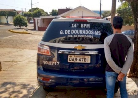 Jovem com mandado de prisão é preso pela PM de Glória de Dourados
