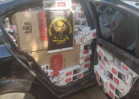Batedor e comparsa são presos com 2 mil pacotes de cigarros contrabandeados em Ivinhema