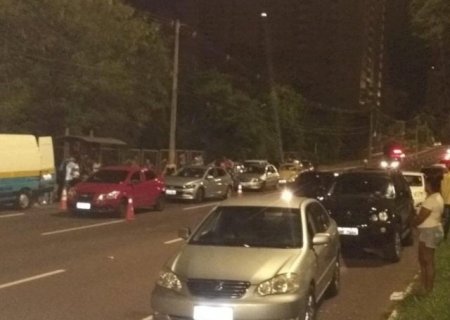 Blitz flagra 34 motoristas bêbados e prende cinco na Afonso Pena