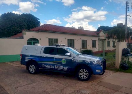 Matar aula vira caso de polícia: patrulha contra evasão escolar aborda 4 jovens na Orla Morena