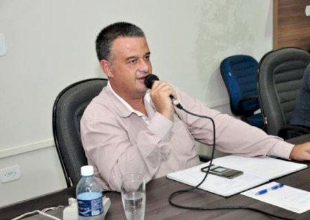 Marcio Teles cobra revitalização urgente da Praça Patrícia Ramsdorff, está abandonada em Deodápolis