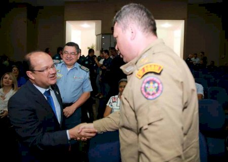 Barbosinha contribui para prorrogar validade do exame médico dos concursos da PM e Bombeiros