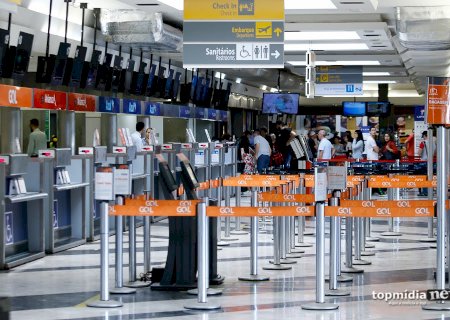 Jovem é detido na pista de pouso do aeroporto com espada \'samurai\' em MS