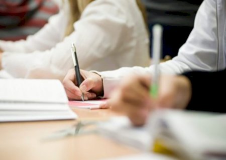 Município de MS abre processo seletivo para professores com salário de R$ 2 mil