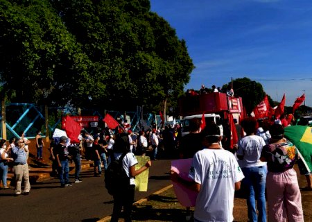 No ato \'Fora Bolsonaro\' em Campo Grande, manifestantes pedem vacinas e criticam Bolsonaro
