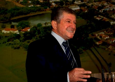 Eraldo alivia carga financeira dos servidores e Prefeitura assume 60% do plano de saúde