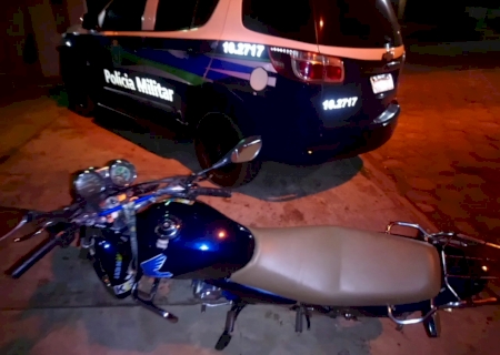 Em Glória de Dourados, Polícia Militar autua homem que praticou direção perigosa em via pública