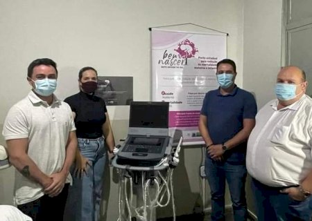 Prefeito de Caarapó entrega aparelho de ultrassonografia do Programa ‘Bem Nascer MS’ à Secretaria de Saúde