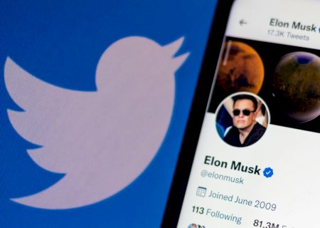 Elon Musk anuncia suspensão temporária de acordo para compra do Twitter