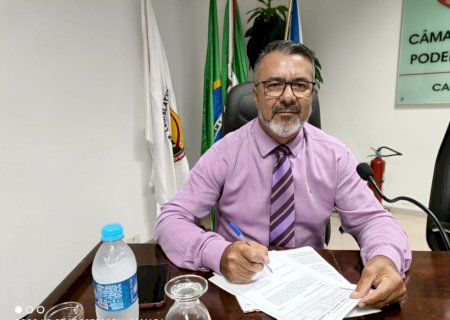 Cido Santos comemora aprovação de aumento salarial de servidores públicos municipais em Caarapó