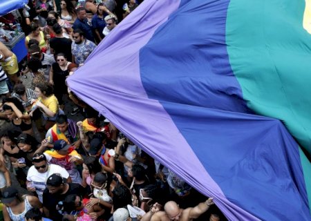 IBGE divulga 1º levantamento sobre homossexuais e bissexuais no Brasil>