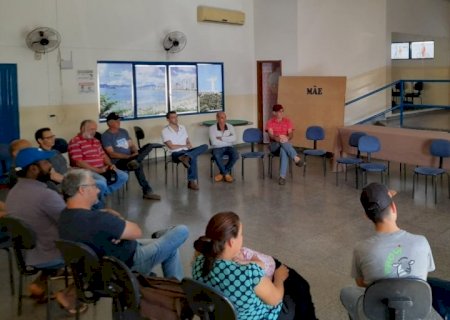Agraer promove reunião sobre comercialização de hortifruti em Vicentina