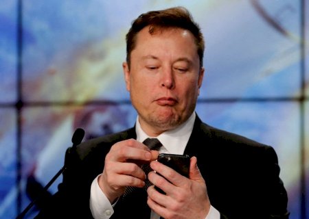 Elon Musk diz que ainda está comprometido com a compra do Twitter