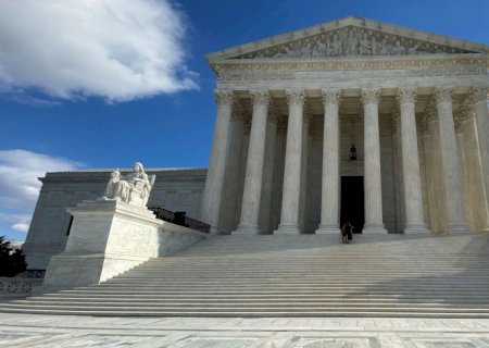 Suprema Corte dos EUA reverte decisão histórica relativa ao aborto>
