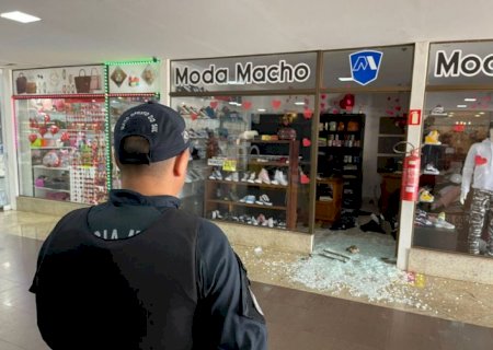 Criminosos fazem "limpa" em lojas de Nova Andradina