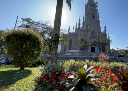 Catedral de Petrópolis é reaberta ao público>