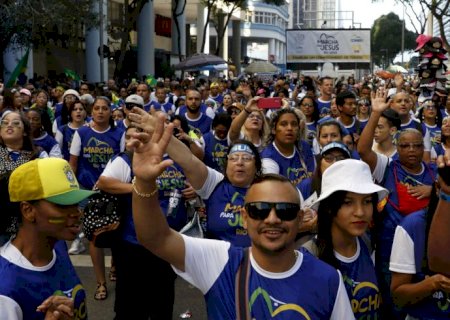 Marcha para Jesus reúne milhares no centro do Rio de Janeiro
