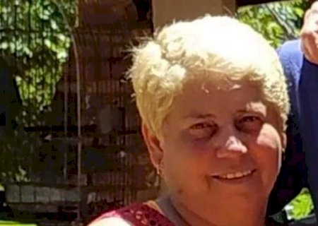 Glória de Dourados se despede da Cidinha Campo, popular Fia, corpo está sendo velado