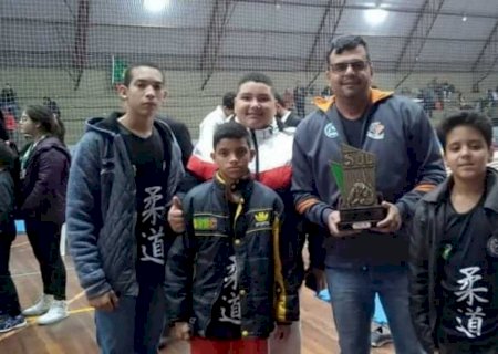 GLÓRIA DE DOURADOS: Judocas participam de Circuito Sul-Brasileiro e conquistam 5 medalhas