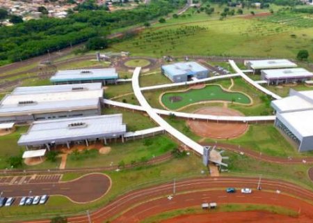 Com salário de até R$ 8 mil, seleção da Uems busca professores para Campo Grande, Dourados, Mundo Novo, Jardim, Cassilândia, Naviraí, Maracajú e Aquidauana