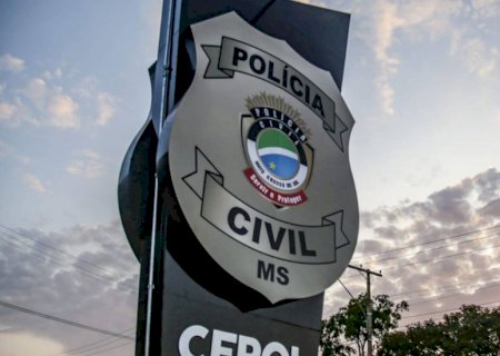 Bêbado, motorista tenta atropelar policial para fugir de abordagem em MS