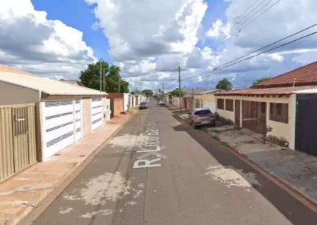 Adolescente esfaqueia o pr&oacute;prio pai 3 vezes ap&oacute;s discuss&atilde;o e foge em MS