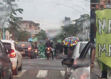 Polícia chega e dispersa Marcha da Maconha em Campo Grande