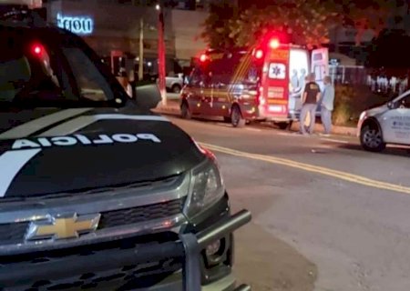 Bandido mascarado é morto com tiro no peito ao tentar roubar SW4 de policial federal em Campo Grande