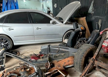 Polícia faz buscas em oficinas que funcionavam como desmanches em Nova Andradina