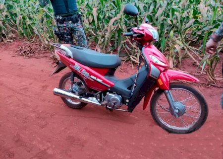 Dupla foge para plantação e abandona motoneta roubada entre Vicentina e Fátima do Sul