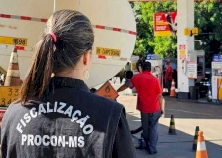 Procon mira postos de gasolina e cobra preço justo na Capital