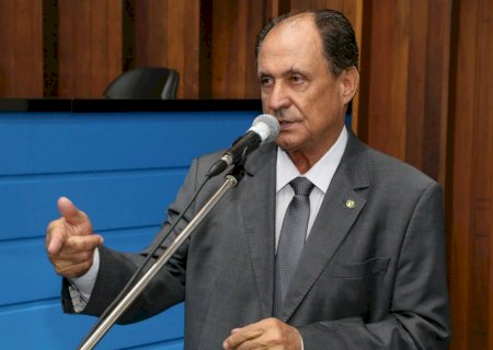 Zé Teixeira solicita pavimentação no acesso a sítio arqueológico em Alcinópolis
