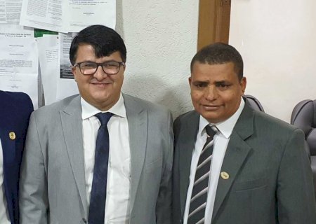 Duda parabeniza Prefeito Marquinhos do Dedé pela organização da festa de aniversário de Vicentina