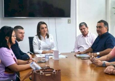 Prefeita confirma concurso da educa&ccedil;&atilde;o ainda para este ano em Campo Grande