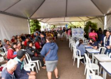 Prefeitura entrega regularização fundiária para 320 famílias do Samambaia