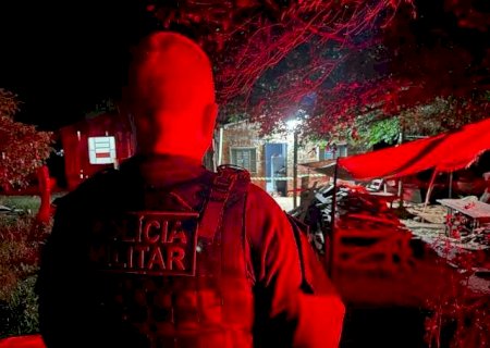 Dois jovens s&atilde;o executados com 10 tiros por dupla de moto em Jardim