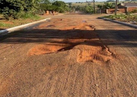 Investigação da CGU leva empreiteira vencedora de licitação a restaurar asfalto \'malfeito\'  em Deodápolis
