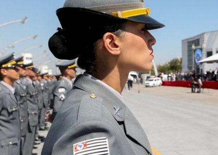 Cármen Lúcia suspende concurso da PMSC por limitar vaga para mulheres