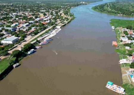 Seca baixa nível do Rio Paraguai e paralisa exportações de minério em Mato Grosso do Sul