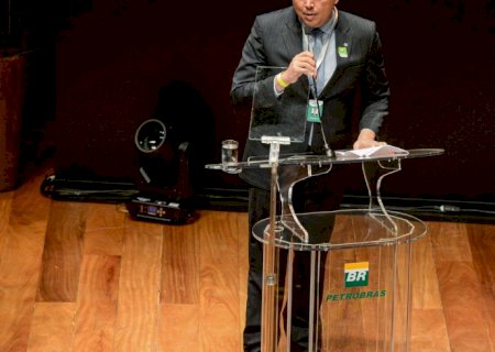Presidente do Conselho de Administração da Petrobras é reeleito>