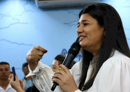 Rose recebe filiações de pré-candidatos a vereadores em Campo Grande