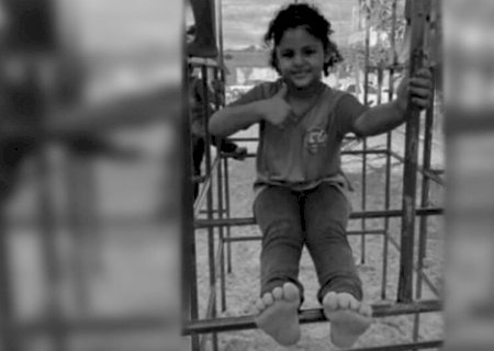 Escola suspende aulas e moradores declaram luto por morte de Valentina em incêndio em Deodápolis