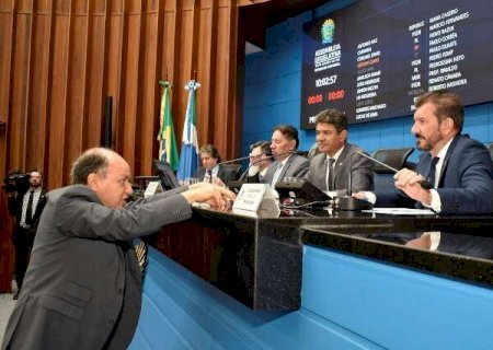 Deputados aprovam projeto de lei que autoriza c&acirc;meras em salas de aula