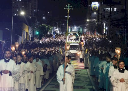 35 mil fiéis celebram Corpus Christi com fé e emoção em Campo Grande