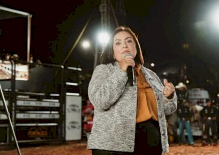 Prefeita Cileide abre Festa da Fogueira destacando união e trabalho para o desenvolvimento em Jateí