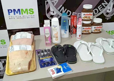 Mulher com tornozeleira eletrônica é presa em Dourados por furtar supermercado